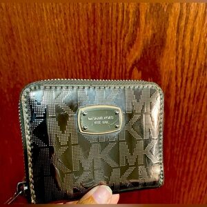 Michael Kors Metallic Silver Monogram Compact Zippy Wallet EUC SAME DAY SHIPPING
